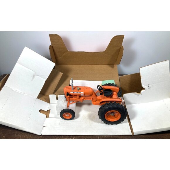 Spec-Cast Allis-Chalmers D10 Crossroads 2000 Tractor CUST 687 1/16 NIB READ - Picture 5 of 14